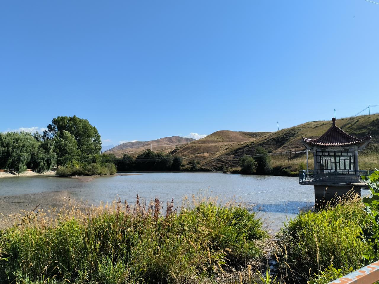 不要以为只有40+的大龄青年找不到工作我那23岁的表弟去年才刚大学毕业照样找