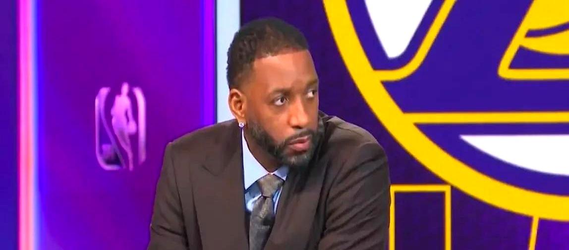 麦迪对现在这支湖人的评价有点意思。麦迪就坐在解说席上，他看着湖人最近打得