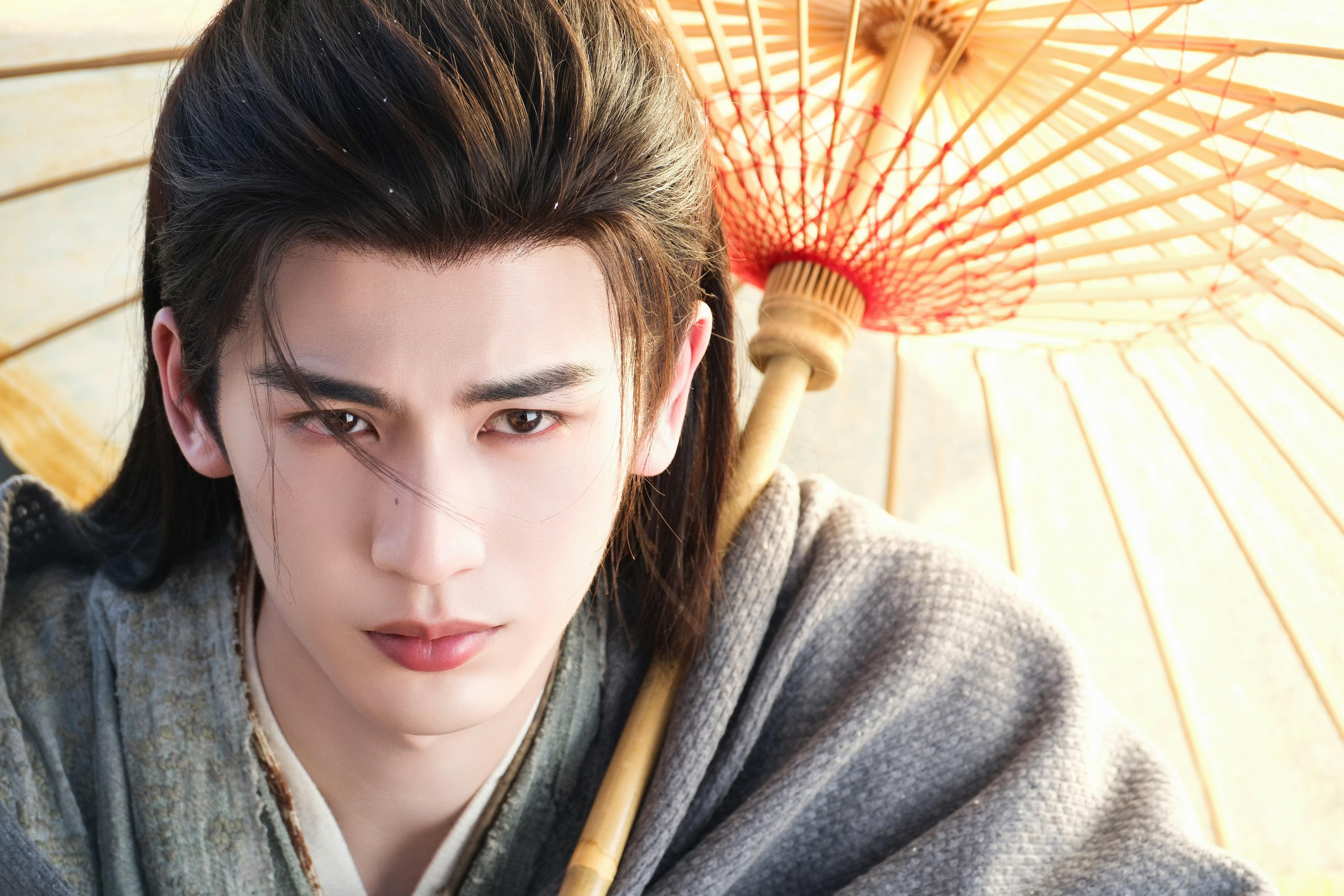 没有人get到这个漫画里的平行四边形眼睛嘛？超绝标准平行四边形桃花眼逐玉