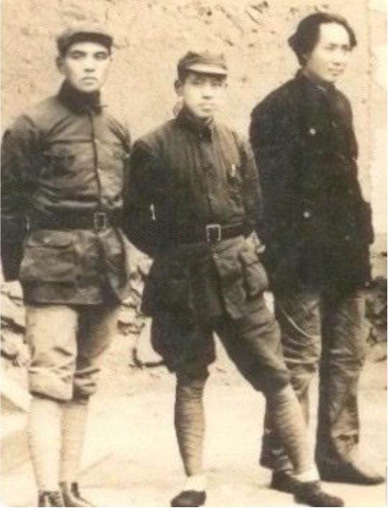 【老照片】这张照片胜过任何一张名画，它拍摄于1937年红军长征到达陕北的时候，那