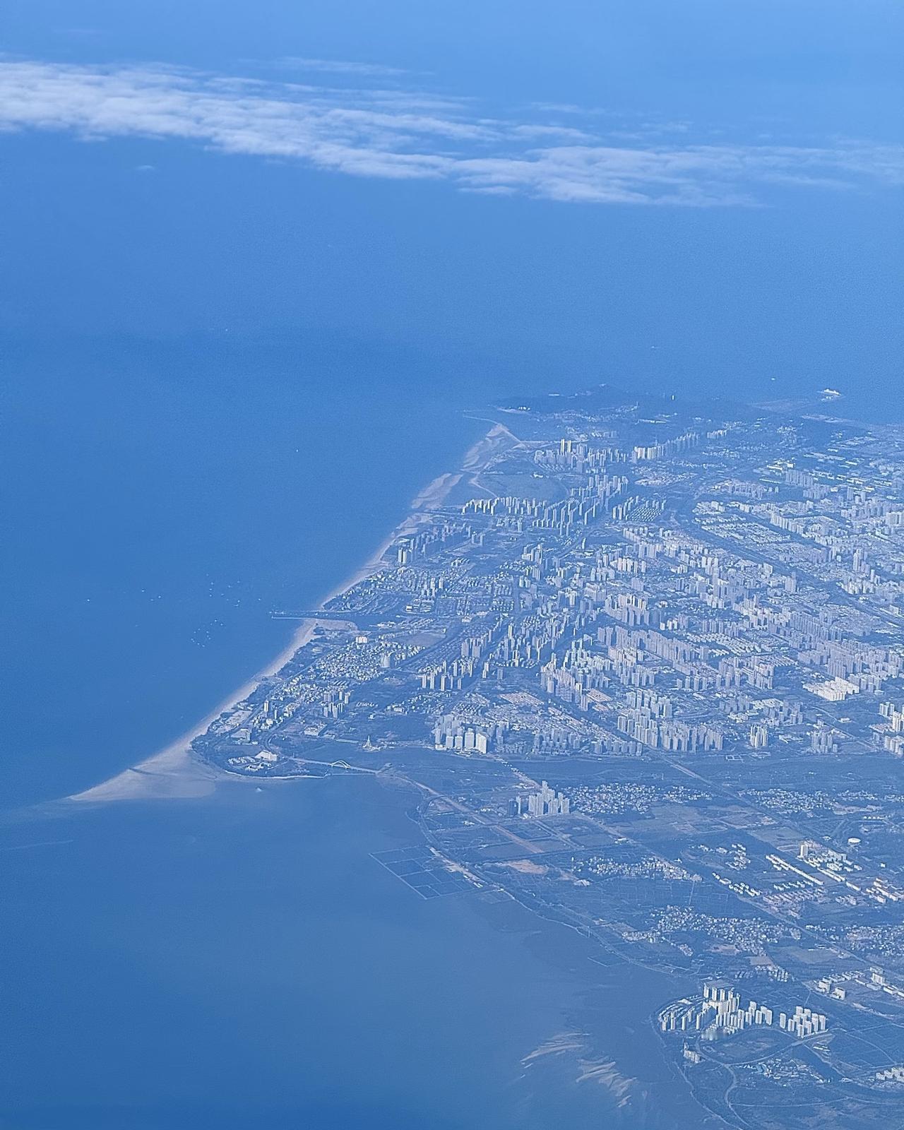 在飞机上看到北海和涠洲岛~值得旅游吗？