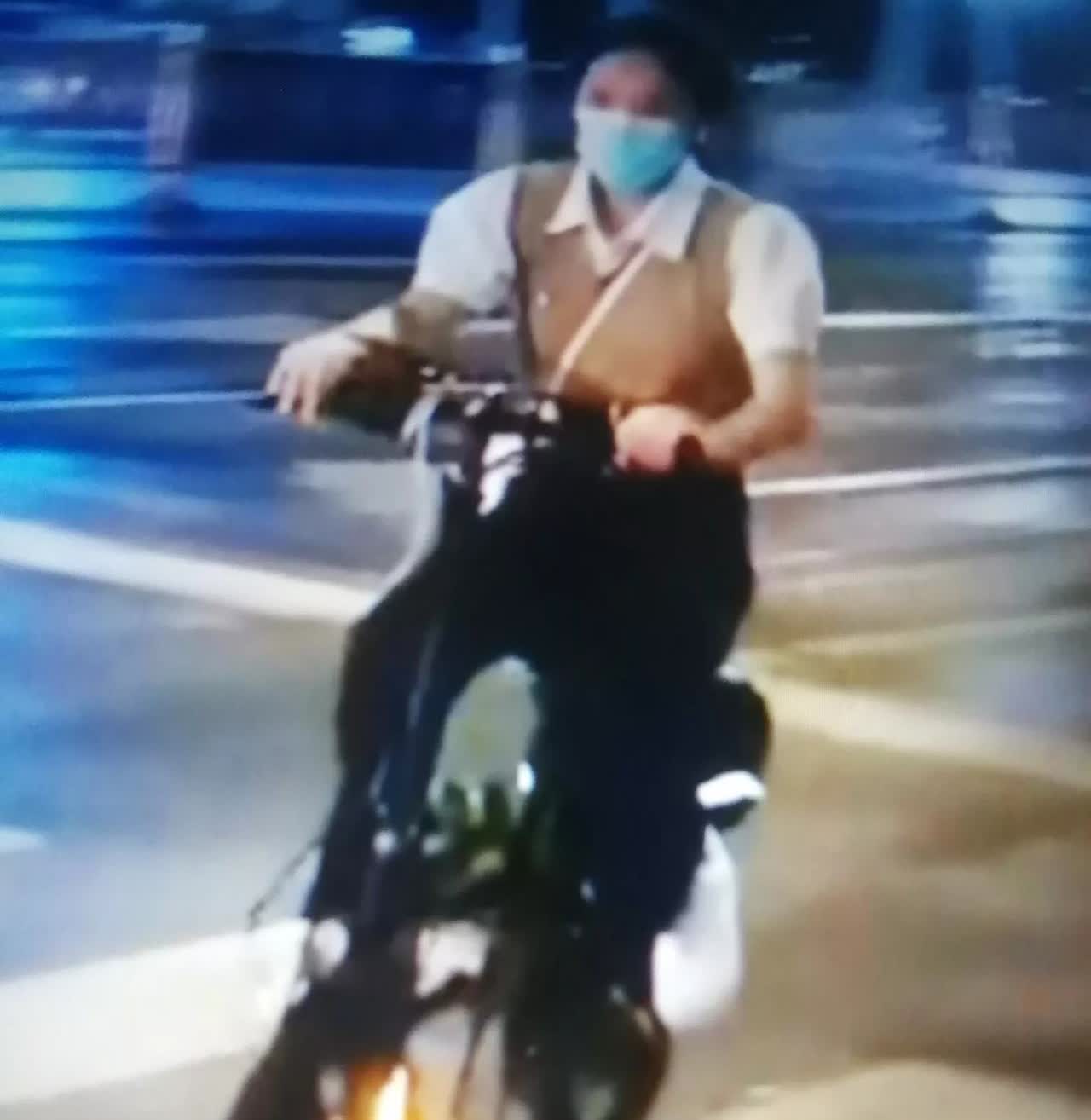 喝蒙逼了吧！女子喝醉了叫代驾，代驾来后问女子，你车呢？女子看了四周说：不知道车放