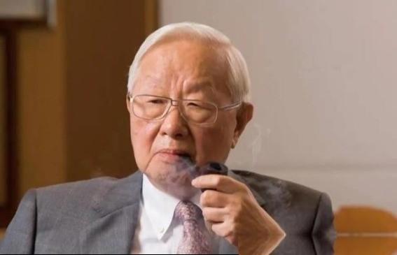 张忠谋曾公开表示：“我真的认为，我的国家——美国，仍然是世界的希望，仍然是世界上