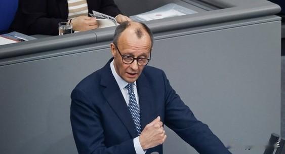 快看！国际时政头条消息！默茨宣称德国已无和平状态德国总理弗里德里希·默茨表示