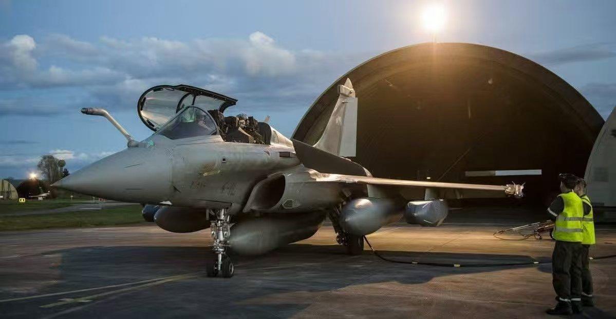 印巴5.7空战明明是歼10战机大捷！为什么战后，却是，阵风战机，枭龙战机大卖？伊