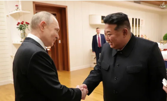终于明白我国为啥一直没援助俄罗斯，看朝鲜如今处境就明白了，当时俄乌打的火热时，朝
