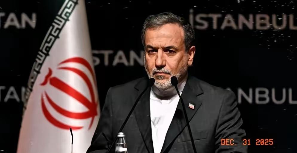 特朗普威胁再次打击伊朗之际，没想到伊朗外长阿拉格奇说了一些让美国和以色列非常尴尬