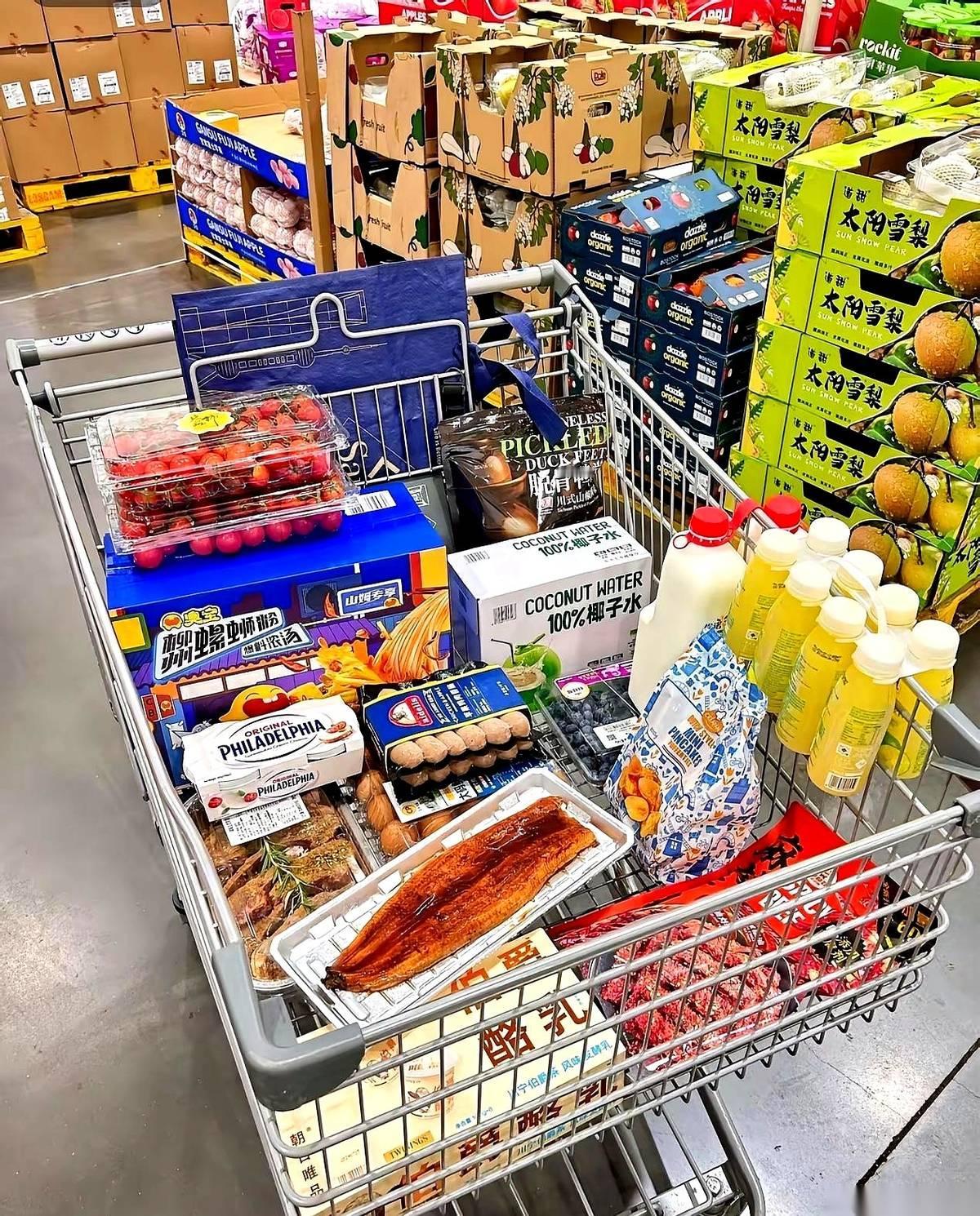 给爸妈办了张山姆副卡，我以为他俩能把澳洲牛肉饼搬空。结果呢？人家就冲着那六毛六