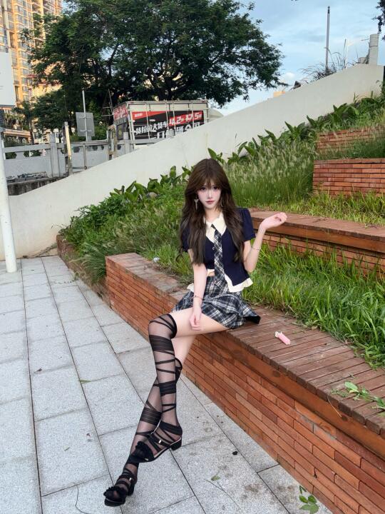 美美出去拍照噜～