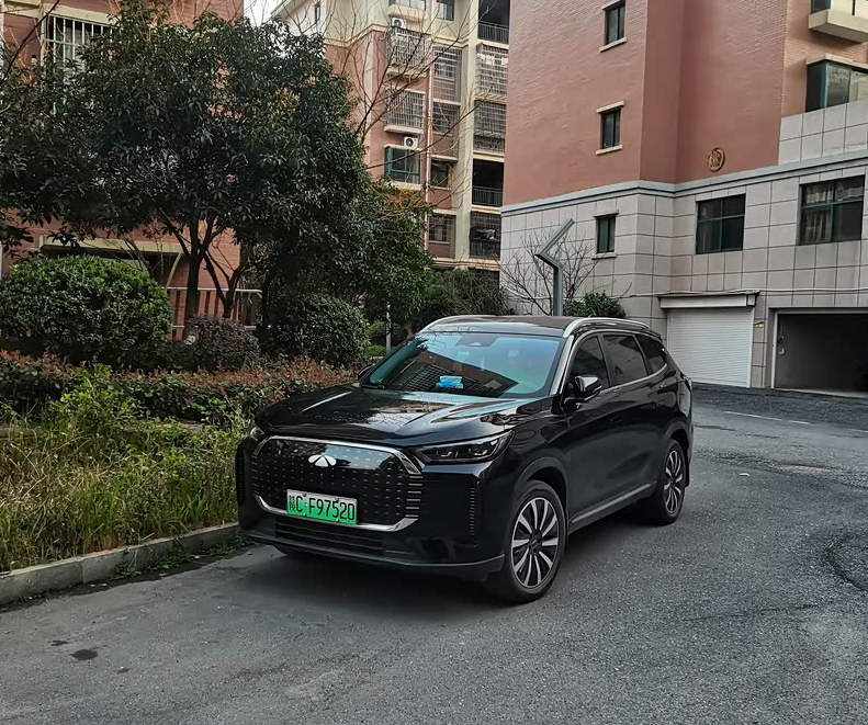 不知不觉快一年了，三万一千公里有人总是担心插混的电池怎么样，续航这么短，会不会