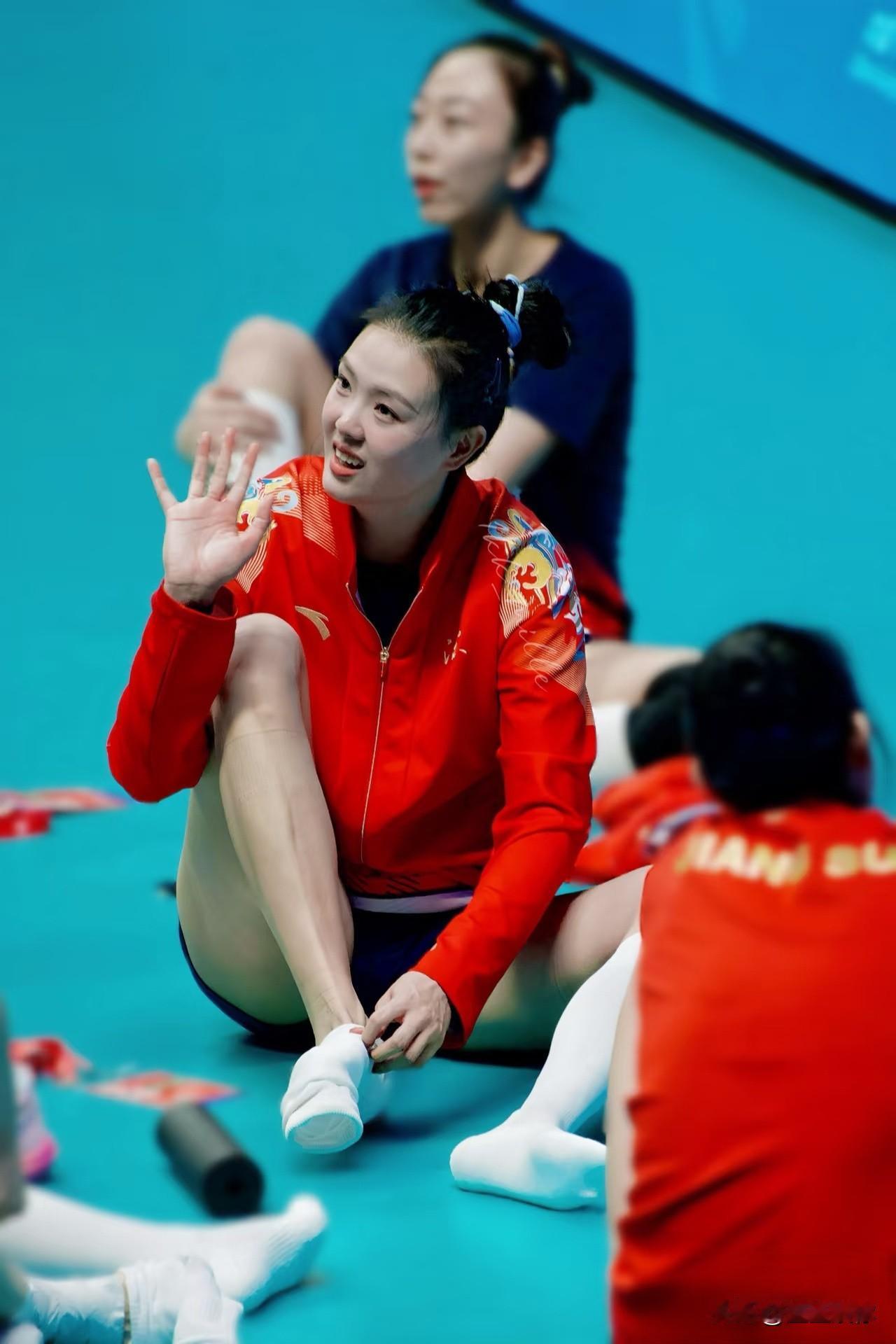 很可惜张常宁没有去海外俱乐部打球，不然以她的全面技术和网口进攻拦网能力，张常宁绝