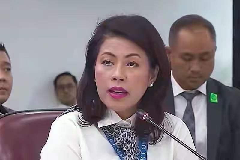 检方认怂了！ 14日，莎拉弹劾案的检方决定不再传唤副总统莎拉的幕僚长洛佩兹出庭