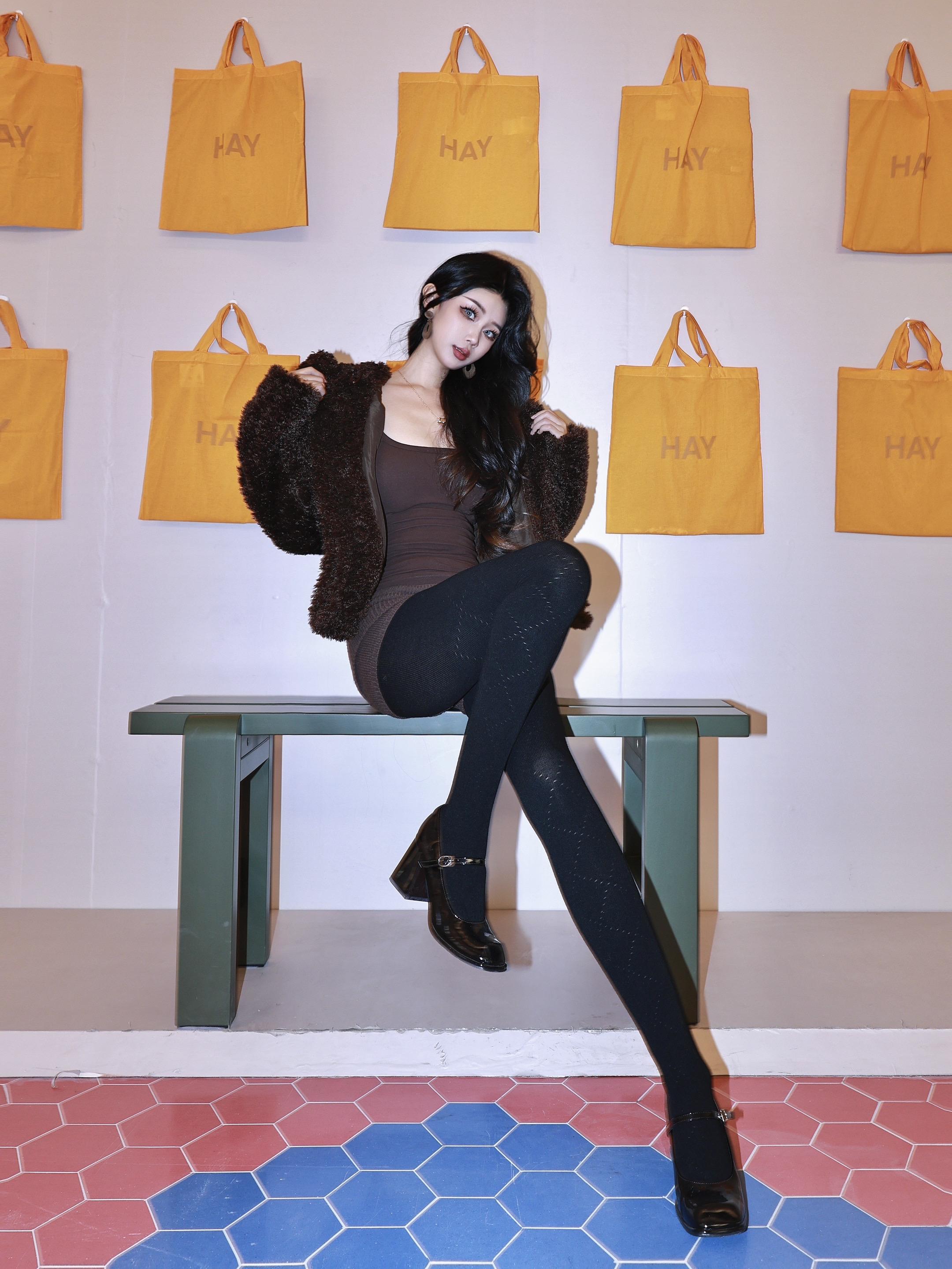 冬天是毛绒绒和连裤袜的主场～