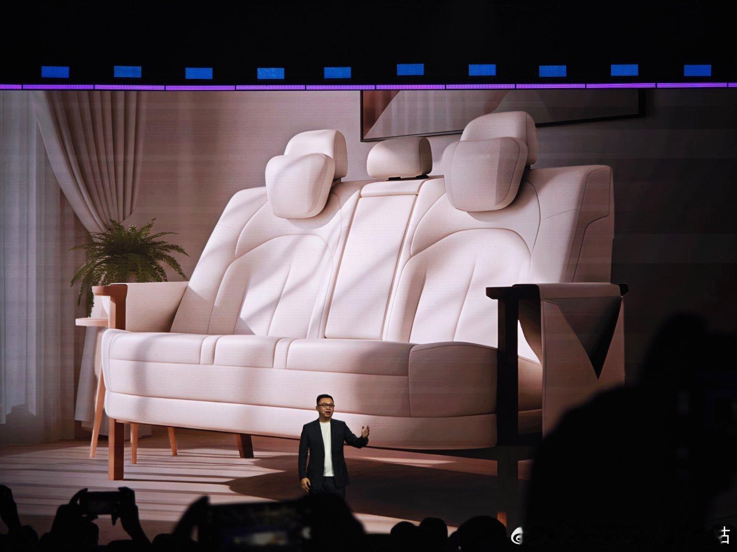 对了，东风日产还真卖这个大沙发