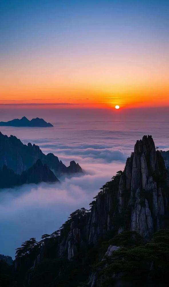 婚外情发现后怎么办？​我老婆出轨后被我发现，我一气之下打了她，他说是我陪伴太