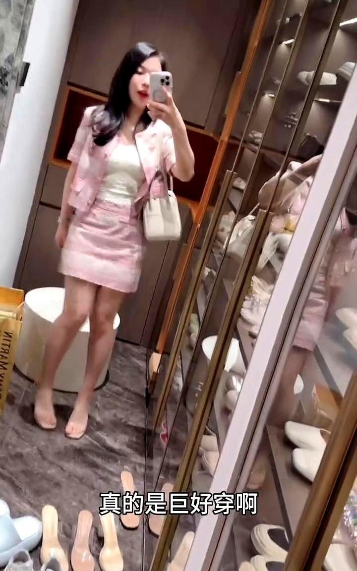 出去一天了，回家了姐妹们，我老公这一提的烟，其中一包烟就能买我一双鞋。今天穿的