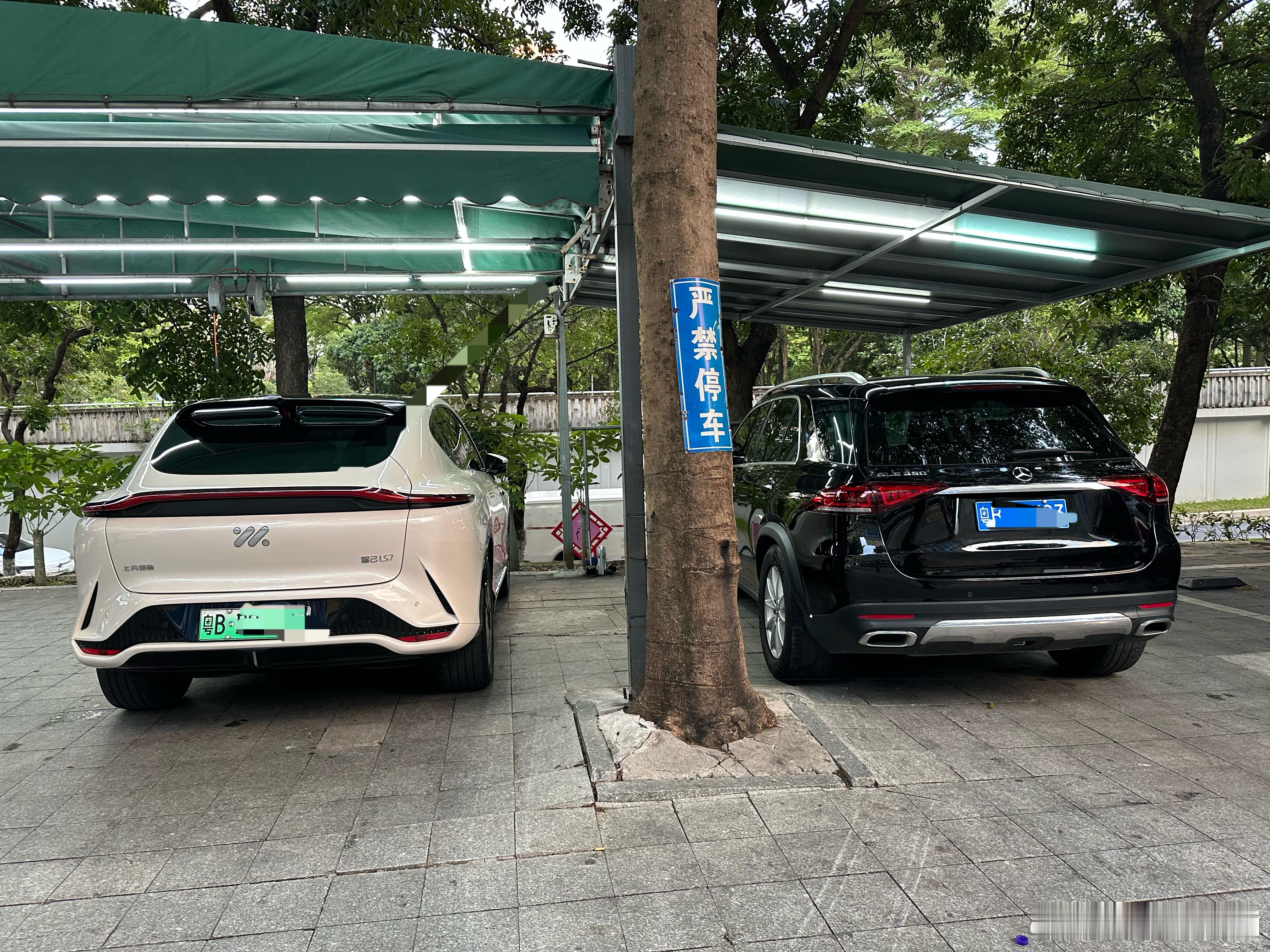 补个胎都能遇到“知己”[大笑]不过在开去广州的路上确实和朋友一路感慨，如果能“智