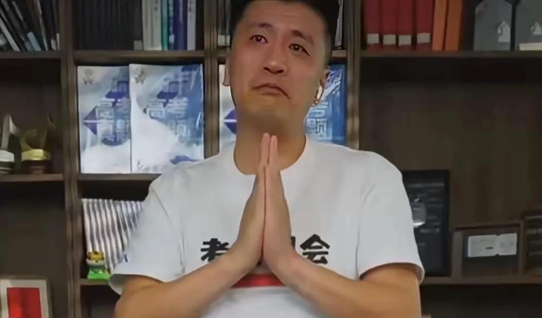 刚才看到一条评论，说很多人听了张雪峰的直播以后，相信他的判断，不少人花钱让张雪峰