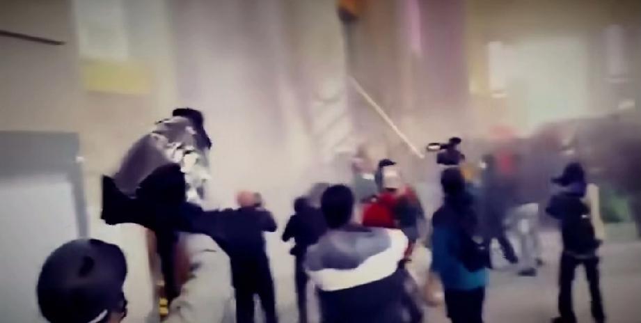 梅洛尼拒绝承认巴勒斯坦国，愤怒的意大利民众直接拆家！这几天欧洲国家纷纷承认巴勒