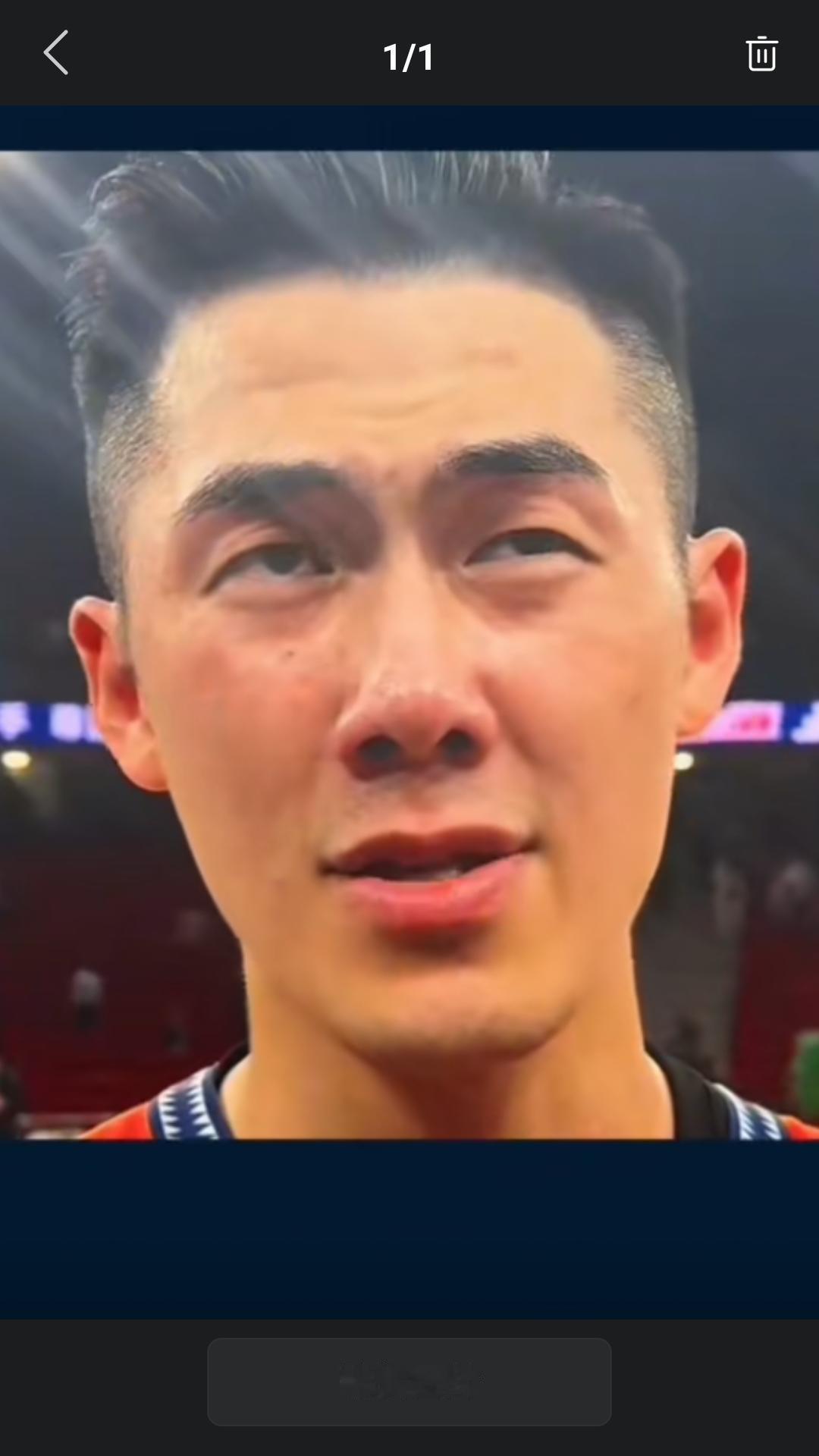 【近日在上海久事男篮球迷见面会上，来自宝岛台湾刘铮对队友张震麟的防守能力给予评价