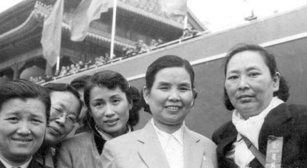 【她高祖是曾国藩，前夫是叶剑英，建国后成了邓颖超和宋庆龄的秘书】1910年出生的