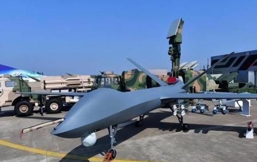 俄专家评价：中国很多武器性能超过美国，但都有一个共同缺点！中国造的新式武器越来越