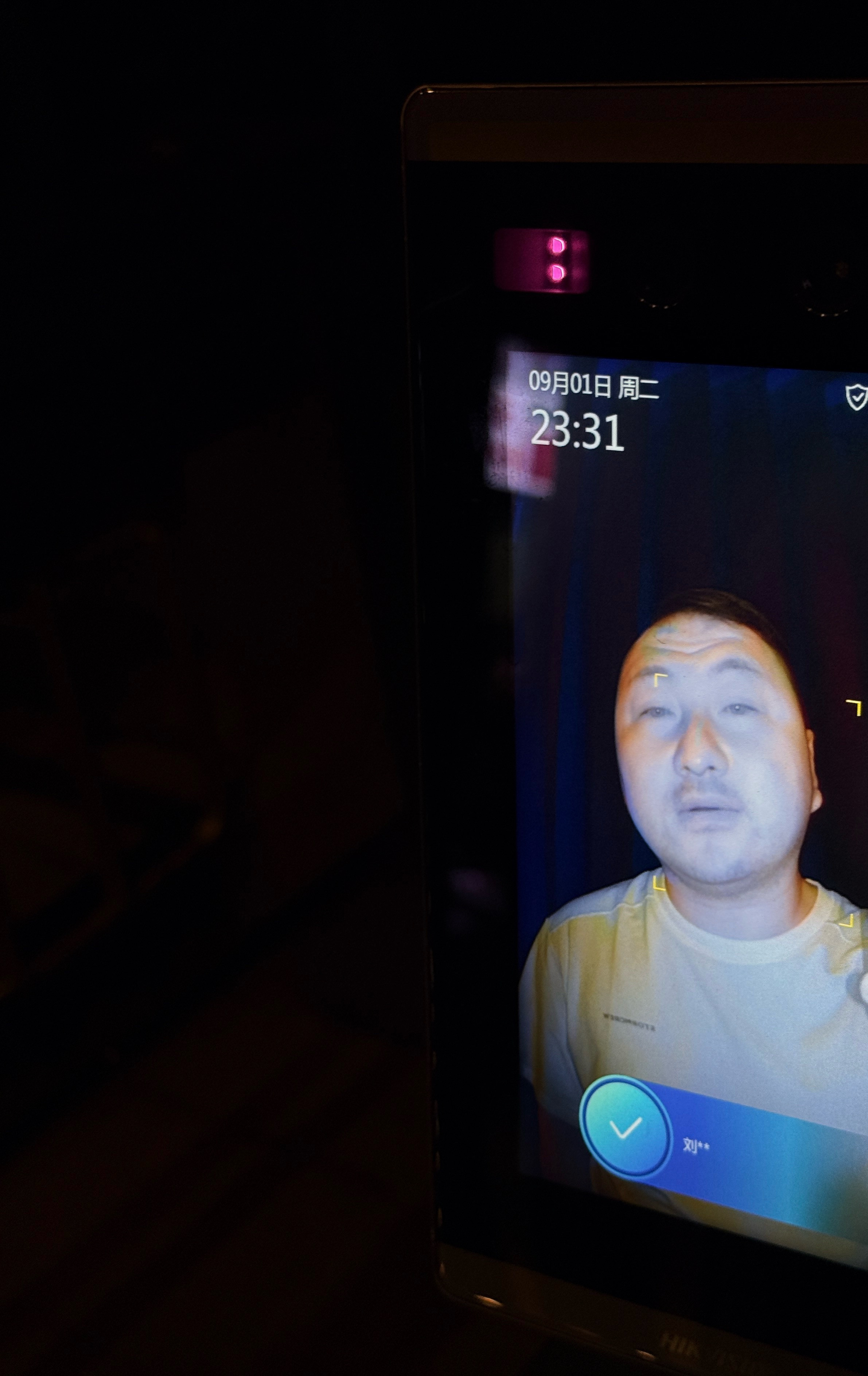 最近有一个用户问了一个非常有意思的问题，他说：你们在魅族上班真的有事做吗？你们