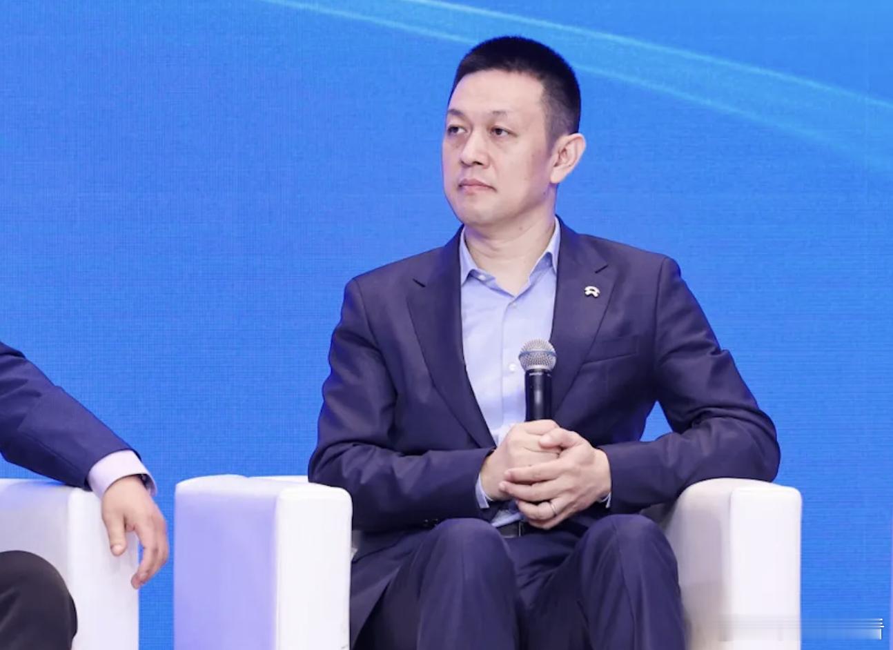 蔚来李斌：辅助驾驶应采用“订阅模式”在10月16日举行的2025世界智能网联汽车