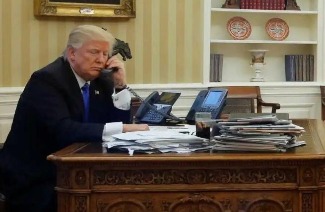 打狗之前先通知主人一声？新华社发布快讯，11月24日晚，中美突然通电话。个人