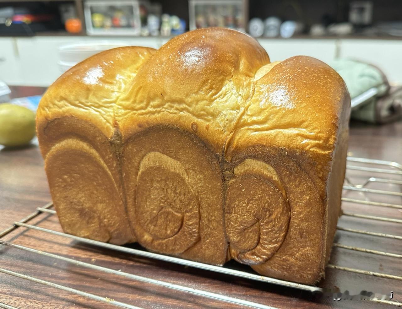 生育津贴没了……从医保窗口出来，到现在已经一个小时了，我的眼泪还是停不下来。我