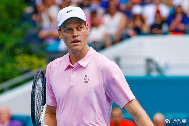 意大利足球为什么不行了除了前面分析的钱的问题，还有一个不容忽视的文化趋势。意大