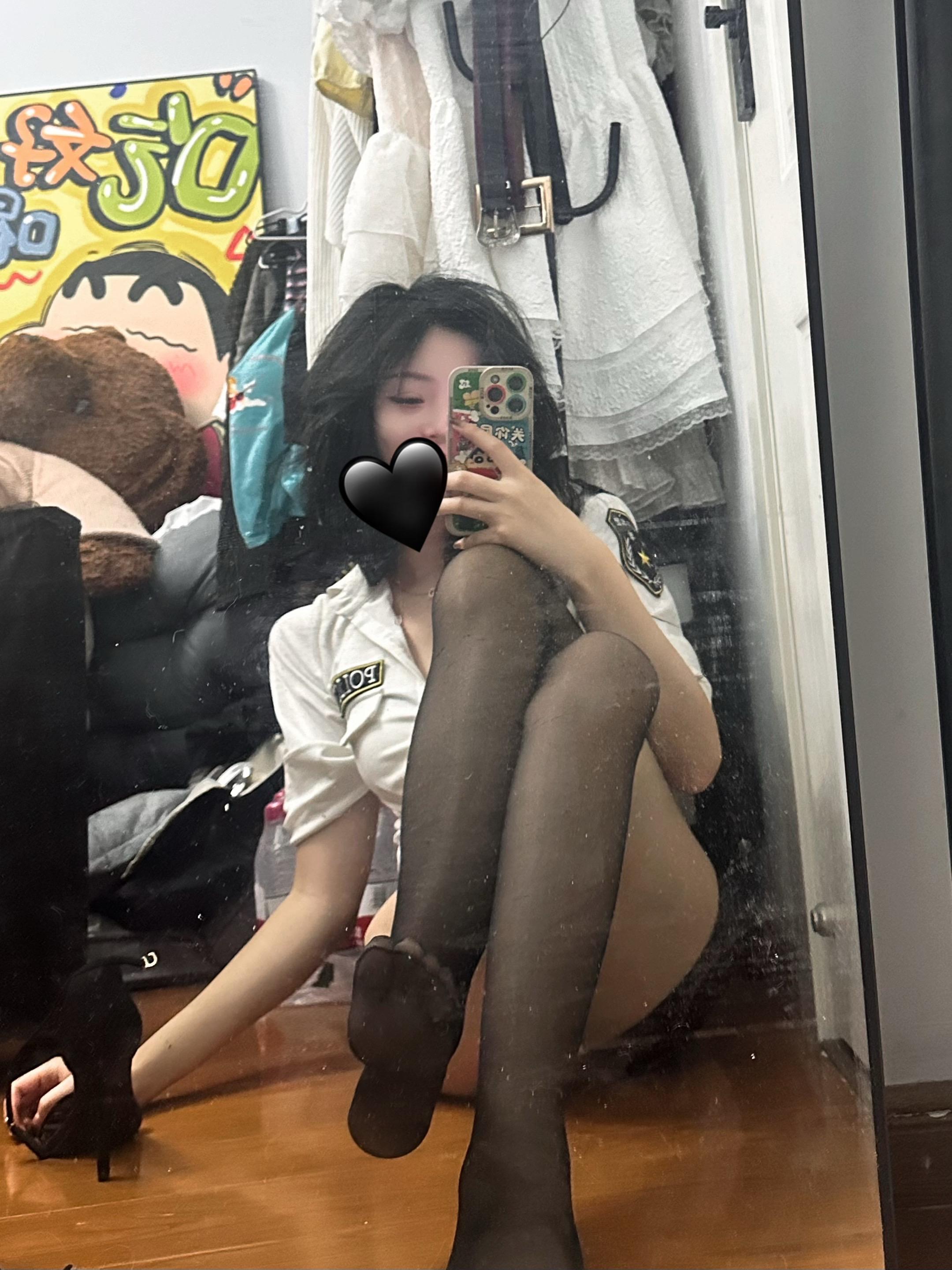 别管这个配乐，我听不懂只是觉得有节奏