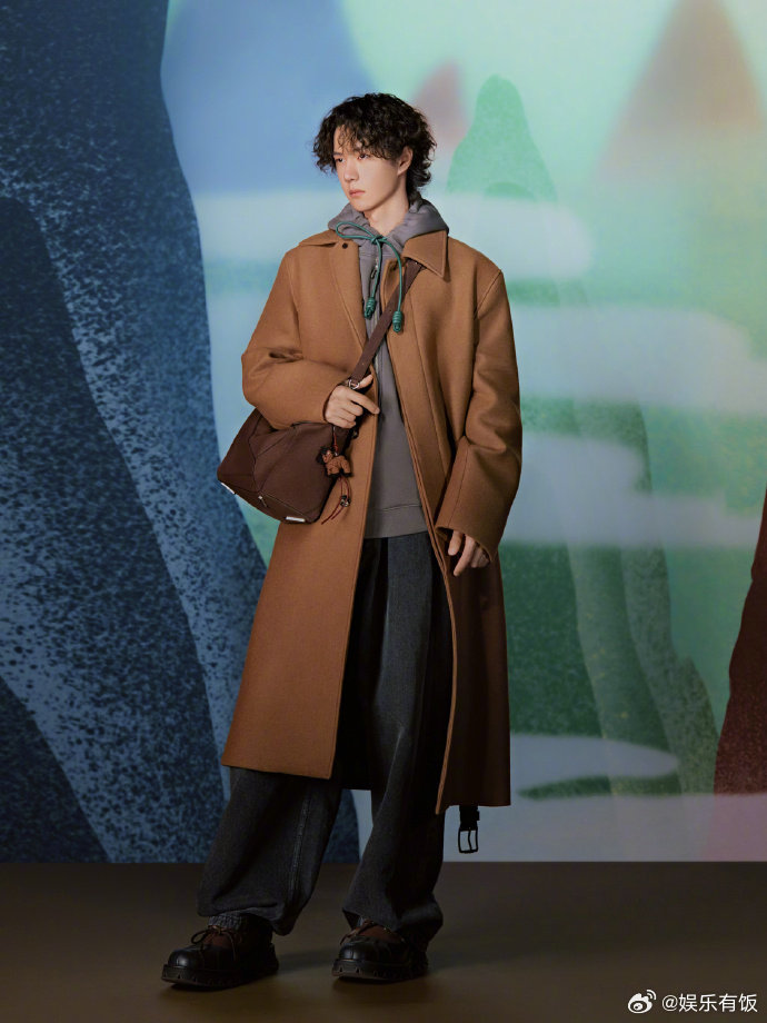 罗意威大秀阵容品牌大秀星光璀璨，王一博、陈都灵、蒋奇明将携手亮相，阵容含金量拉