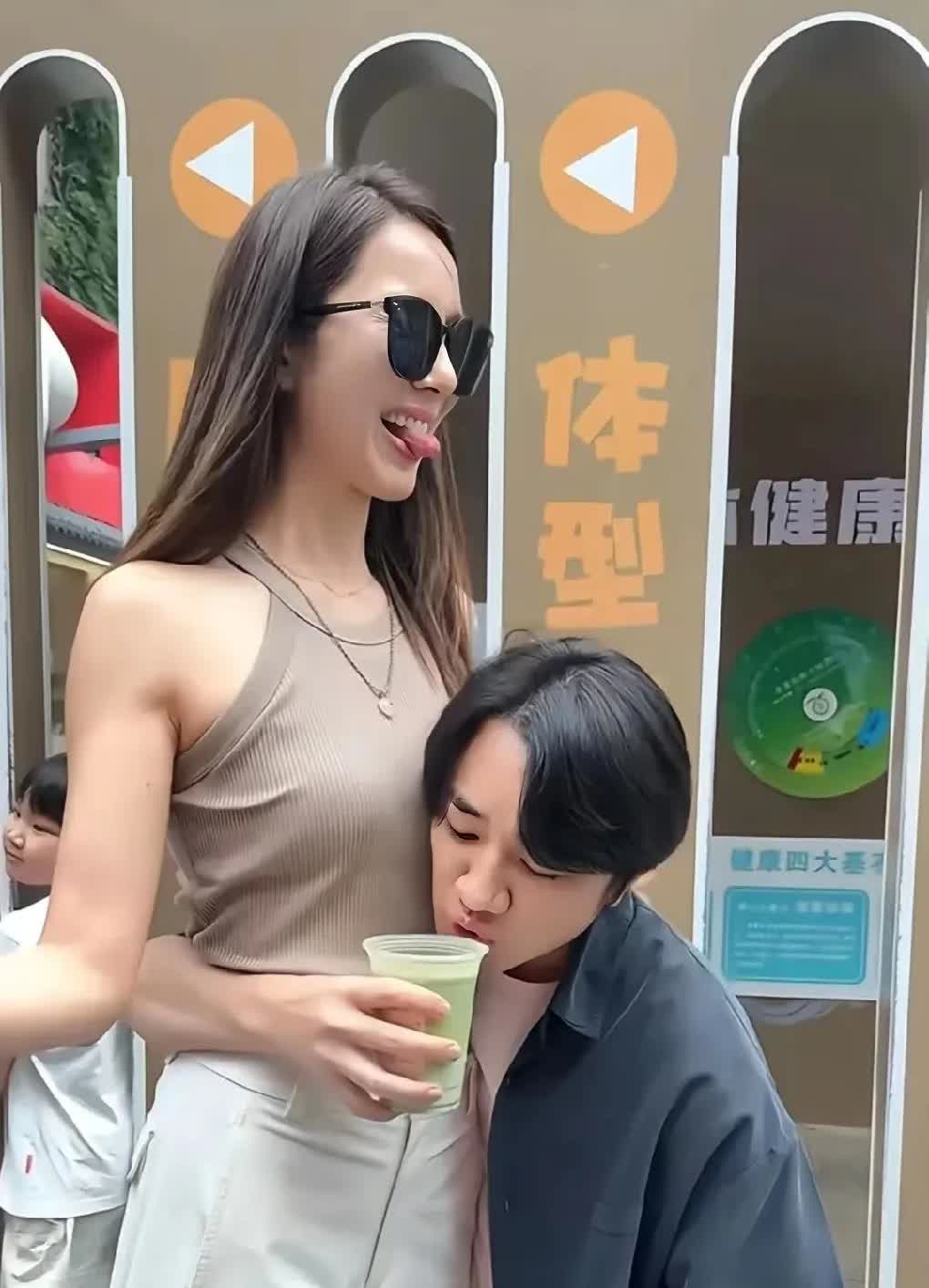 看到李亚男的家世才知道，她嫁给王祖蓝，到底下了多大的决心！都说王祖蓝娶华裔小