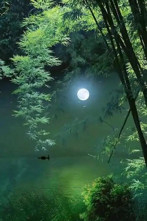 上联：日月同辉彰胜景，下联：大师请？？？？