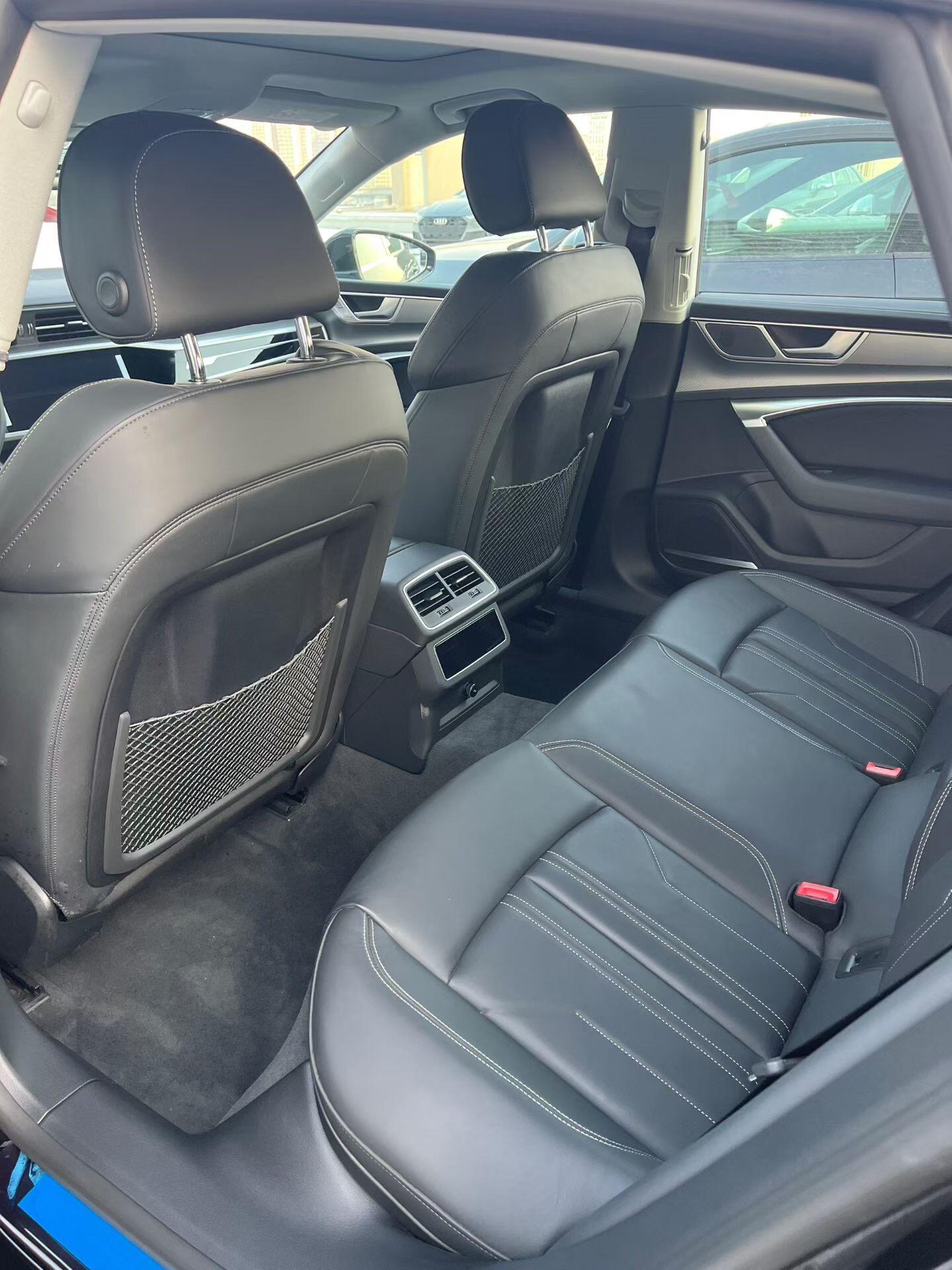 奥迪A745臻选型0公里新车指导价62.68现在裸车39.5万涉水车型开新车发