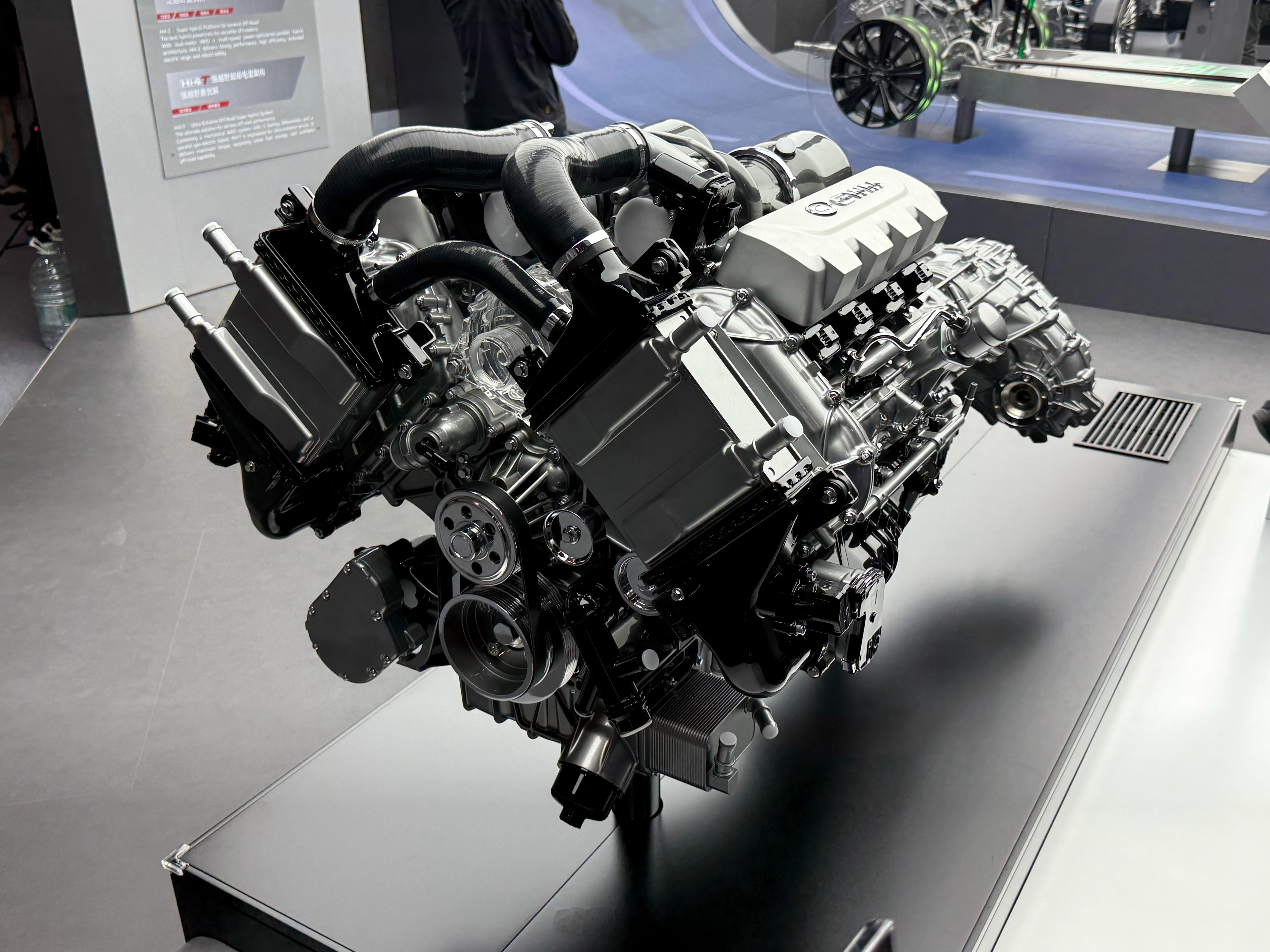 魏总说干不出48%的热效率但长城看出了大V8真男人开V8