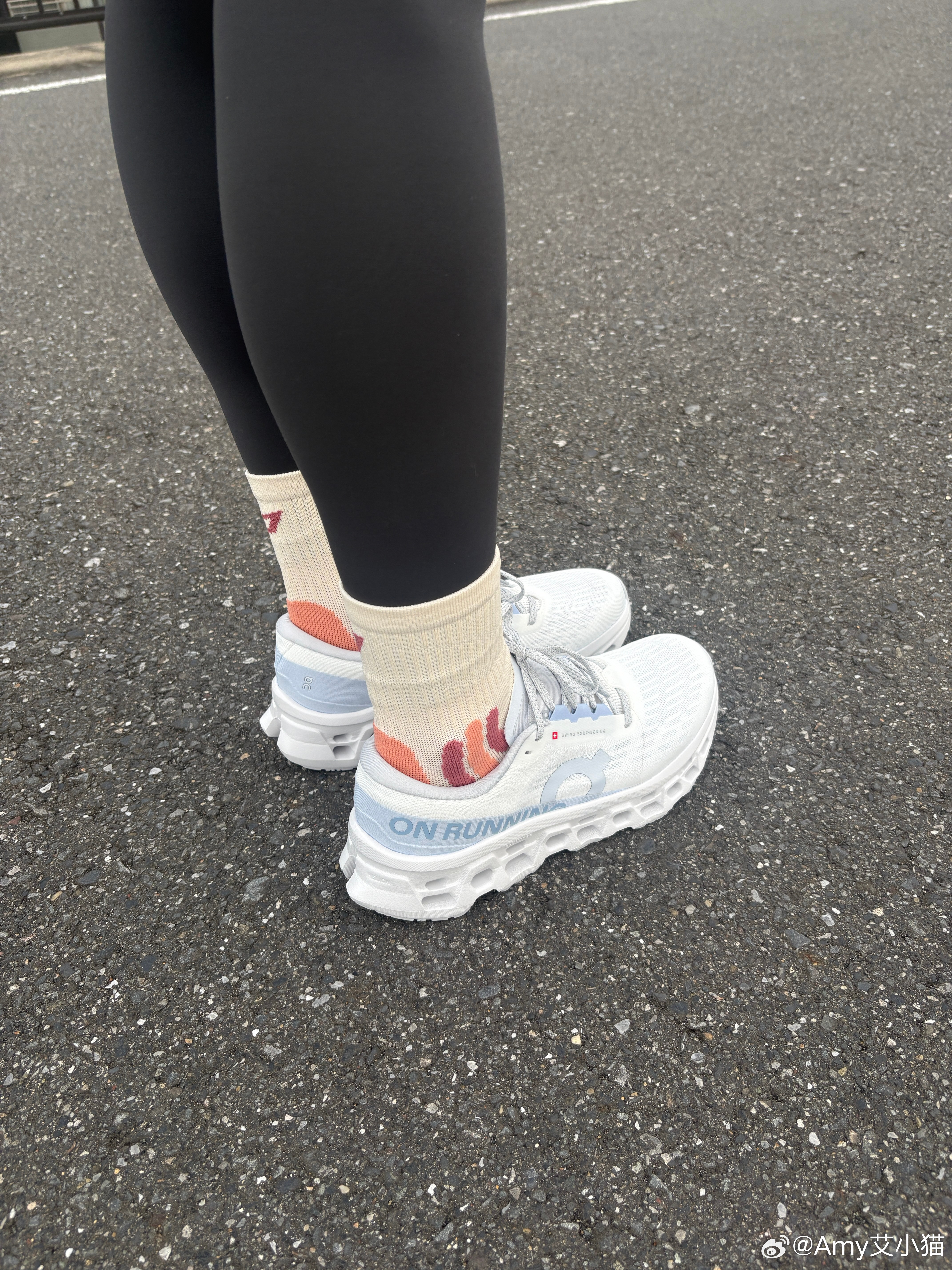 是谁最近又去逛街，又收获了新跑鞋👟？是我！最近去新宿逛了下AlpenTOKY