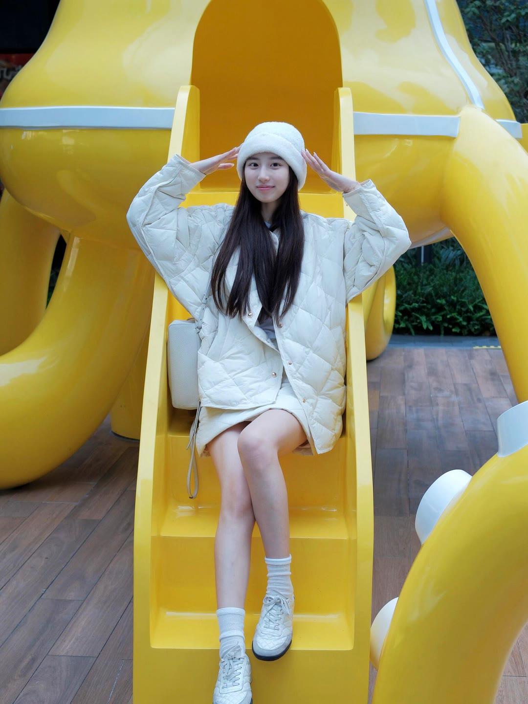 毕竟每个人的审美观不一样自己觉得好看的就是最漂亮的穿搭