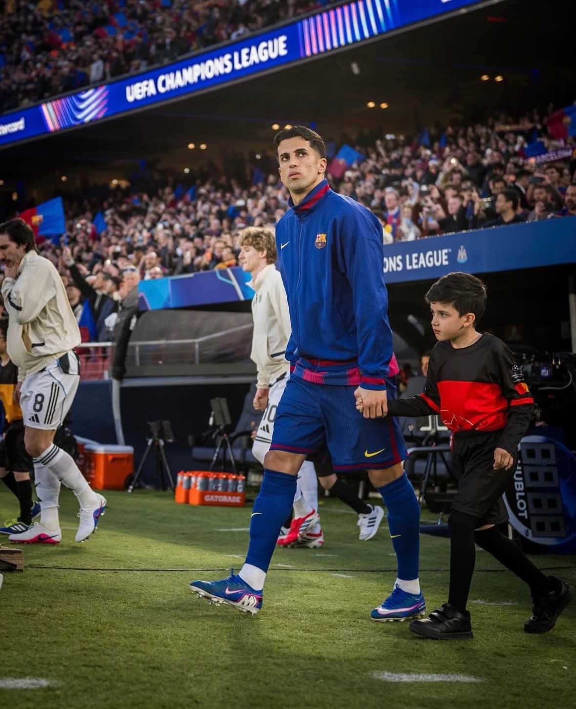 世体：卡萨多可能是坎塞洛交易的关键人物。利雅得新月在冬季转会窗口期间就想要签