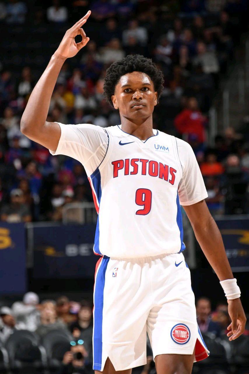 活塞98-83战胜魔术，火箭阿门的亲兄弟奥萨尔表现出色，成功锁死魔术的头号巨星班