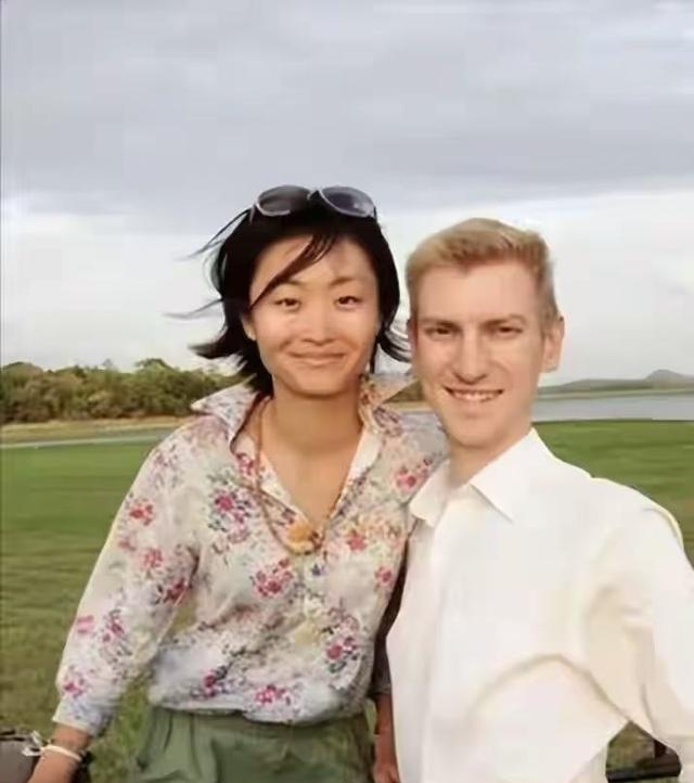 敬一丹生前最大的遗憾曝光！倪萍得知敬一丹离世的消息，一个人躲起来哭，妆补了好