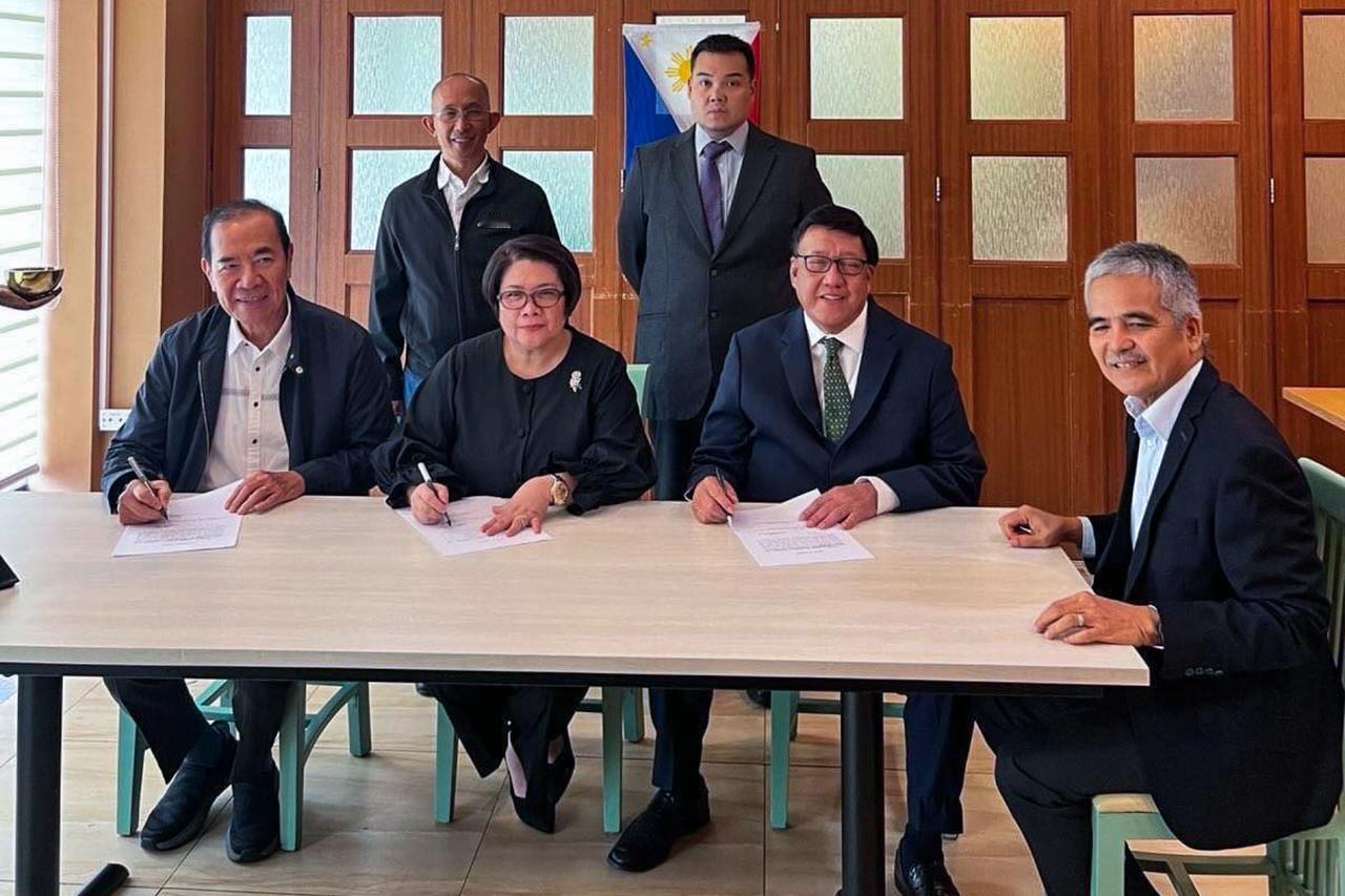 菲律宾近期风波不断，刚迎来平安夜就曝出悲剧，政坛也接连出现人事变动！平安夜