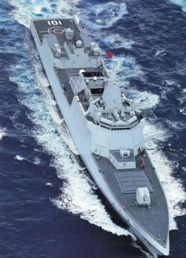 055大驱在世界属于什么水平？要说055在世界上的水平，那绝对是顶尖梯队的，