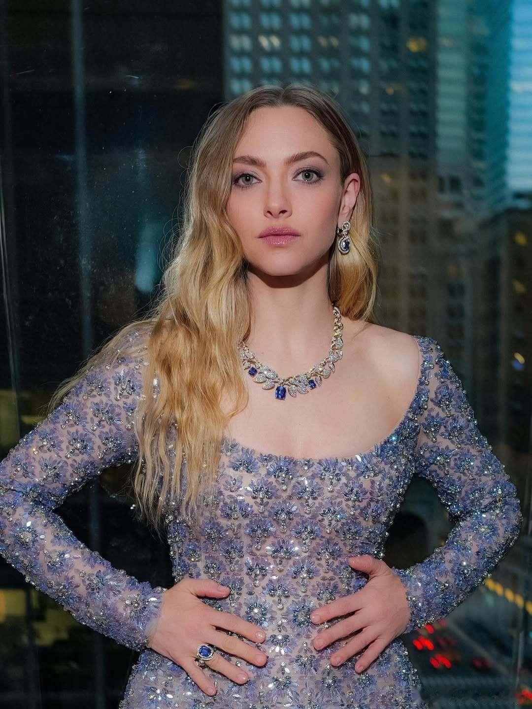 AmandaSeyfried阿曼达塞弗莱德在纽约出Tiffany&Co.品