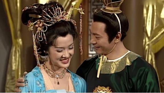 公元756年，一辈子没碰过女人的唐玄宗李隆基的宠臣宦官高力士，第一次把38岁的美