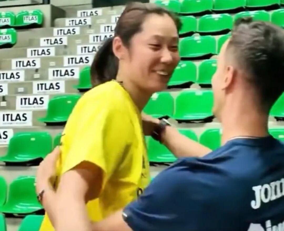 女排亚锦赛直通奥运会关键之战，朱婷归队备战下赛季女排世锦赛最终中国女排止步16