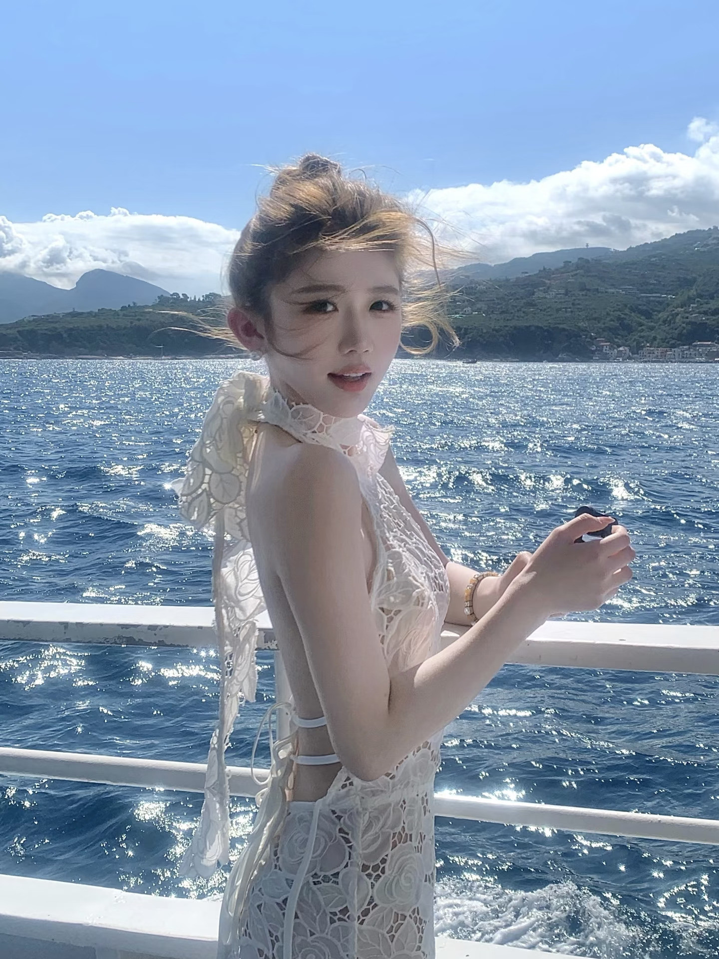 意大利🇮🇹海边的白白小姐
