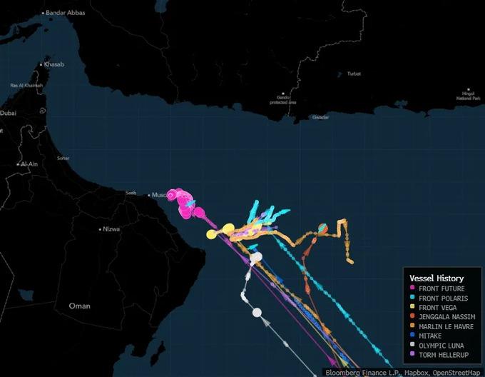 🚨🇮🇷突发：霍尔木兹海峡实际上已经关闭。日本油轮纷纷返航。希腊船队改