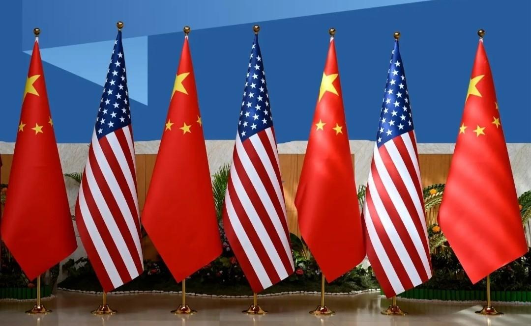 3月15日巴黎，中美经贸磋商低调开场却暗流涌动。美方带着大豆采购、稀土供应